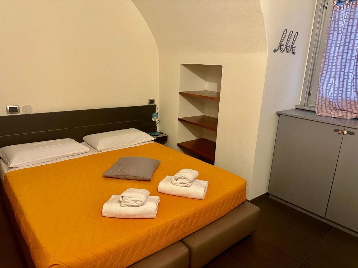 Feel - Luxury Duomo Suite Бергамо Экстерьер фото