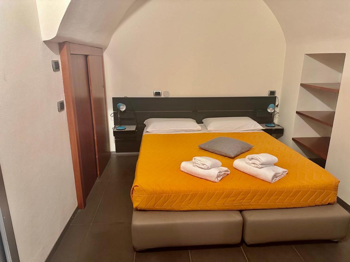 Feel - Luxury Duomo Suite Бергамо Экстерьер фото